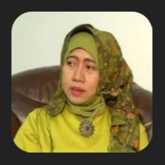 Dr.Rinda Hesti Retna Sari