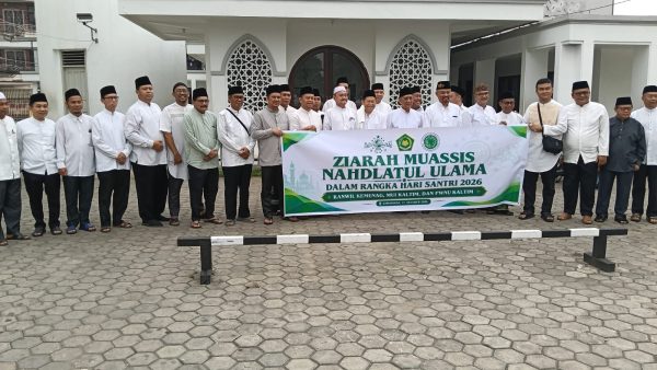 Jelang Hari Santri, Kemenag, MUI dan PWNU Kaltim Gelar Ziarah ke Makam Ulama